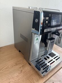 Predám kávovar Delonghi ESAM 6900 - 2