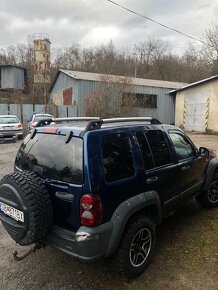 Jeep Cherokee 2.8  CRD   120KW -nepojazdné - 2