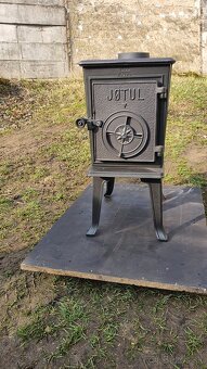 Liatinové kachle Jotul F 601 N čierný lak - 2