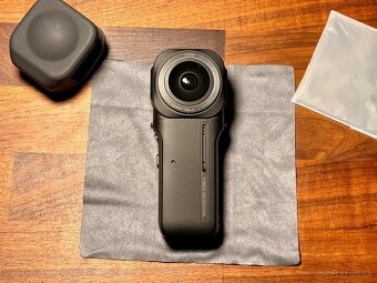 Insta360 ONE RS 1-Inch 360 v perfektnom stave - 2