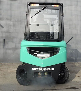 MITSUBISHI 2,5T DIESEL - 2