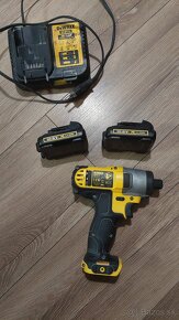 Rázový uťahovak Dewalt - 2