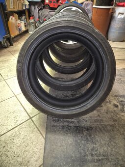 Predám letné pneumatiky 225/40R18 - 2