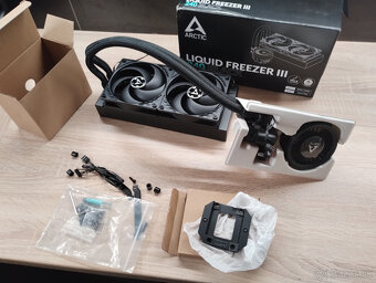 Arctic Liquid Freezer III 240mm AM4 AM5 LGA 1700 1851 a 1200 - 2