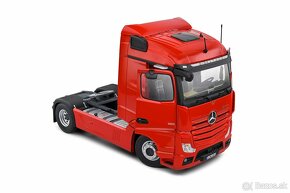 Model kamionu 1:24 ( Mercedes / Volvo ) - 2