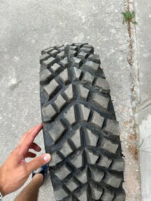 225/70r16 sahara - 2