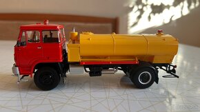 LIAZ 100.850 SA8 červená 1:43 - Avtoistoria - 2