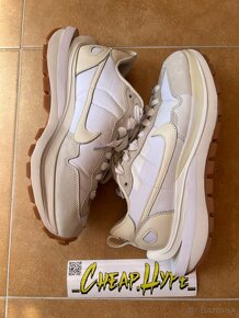 Nike Vaporwaffle - sacai Sail Gum - 2