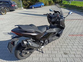 Yamaha TMAX 560 Tech Max 2024 (predvádzací motocykel) - 2