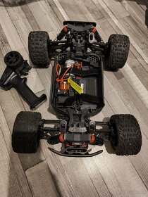 RC Auto Arrma Vortex - 2