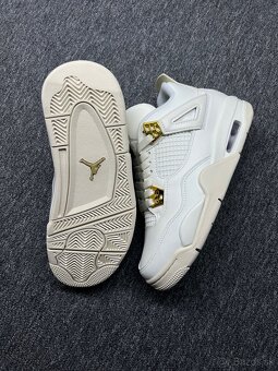 Nike Air Jordan 4 Retro "Metallic Gold" - 2