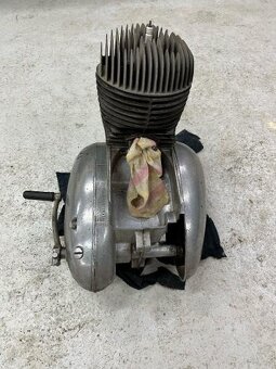 Motor Jawa 250 panelka - 2