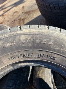 Predam zimné pneumatiky goodyear 215/75/R16C - 2