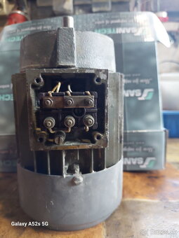 Zháňam 3 fazovy elektromotor 4AP71-2S - 2