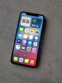 Apple iPhone XS 64GB - 2