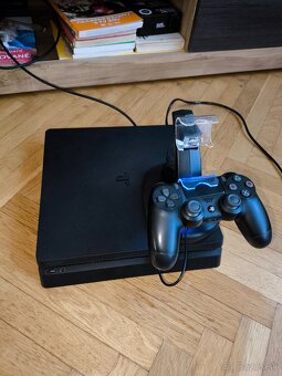 Sony Playstation 4 slim - 2