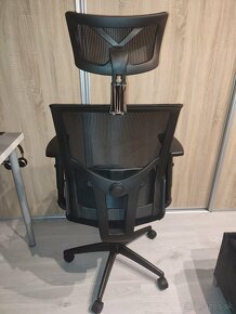 Predám ergonomicku kancelársku stoličku - 2