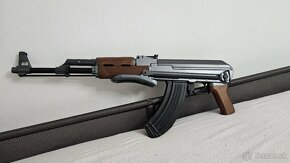 AK-47S - 2