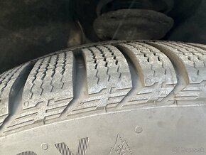 Predám zimné pneumatiky 235/45 R18  98V. - 2