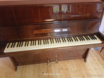 Piano Petrof - 2