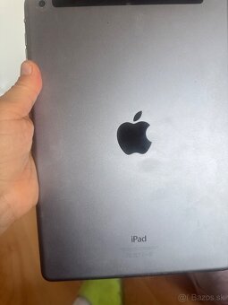 iPad nefunkny na nahradne diely - 2