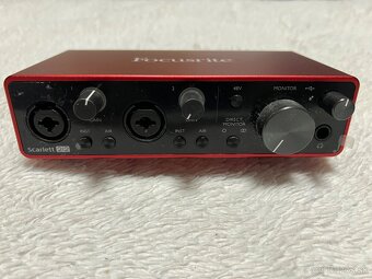 Zvuková karta Focusrite Scarlett 2i2 3rd Generation - 2