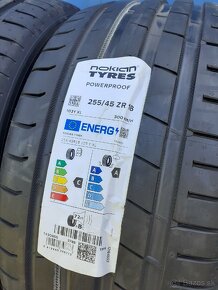 2x 255/45R18 Nové Nokian Powerproof - 2