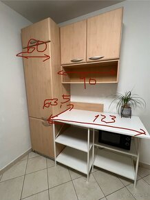 Pracovny stol z Ikea - 2