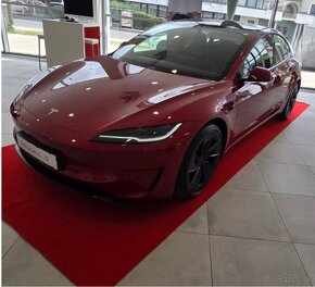 Tesla Model 3 Performance AWD 366 kW - 2