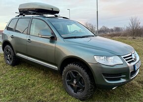 VW TOUAREG 2.5TDi R5 4X4 MANUÁL 6 128kw - 2