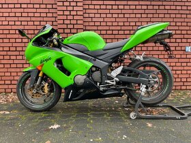 Kawasaki Zx6r 2005-2006 na náhradní díly - 2