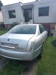 Lancia Thesis - 2