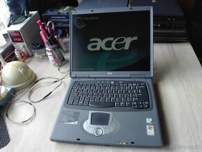 Acer TM. Windows XP SP3. LPT port/konektor. Floppy disk 3,5“ - 2