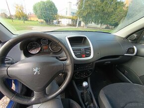 Peugeot 206+ - 2