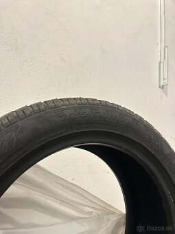 Pneu / Pneumatiky 225/50 R17 zimné/winter Runflat Dunlop - 2