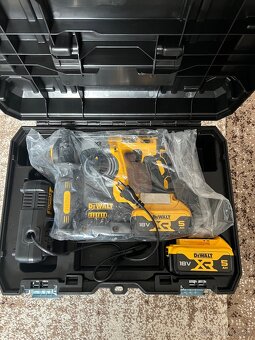 Dewalt kombinovane kladivo DCH273P2T - 2