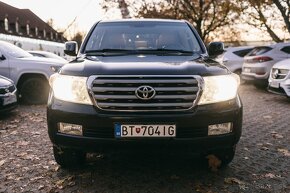 Toyota Land Cruiser 200 4,5D, V8, 06/2012, 7miest - 2