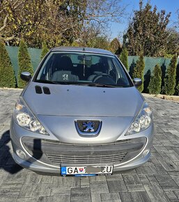 Peugeot 206+ - 2