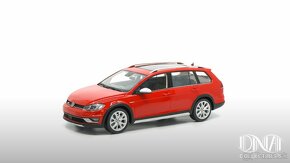 VOLKSWAGEN GOLF VIII - 1:18 DNA - 2