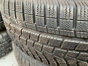 PNEU Hankook 235/75 R15 + disky - 2