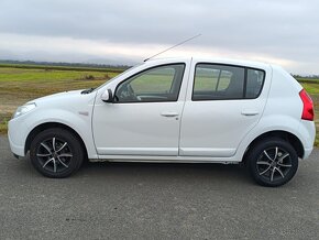 Dacia Sandero, 1.2 benzín-štvorvalec, 115 400km, ako nové - 2