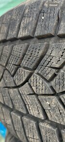 Zimne Pneu Goodyear Ultra Grip 215/55 R17 - 2