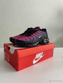 Nike Air Max Plus - Pink Black Gradient - 2