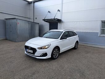 Hyundai i30 Combi 1.0T-gdi Trikolor GO - 2