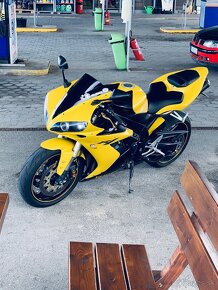 Yamaha yzf r1 rn12 - 2