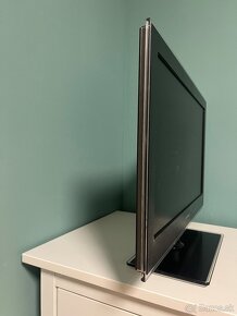 Predám praktický LED TV Thomson (24FS4246C) - 2