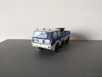 Tatra 813 1:43 - 2