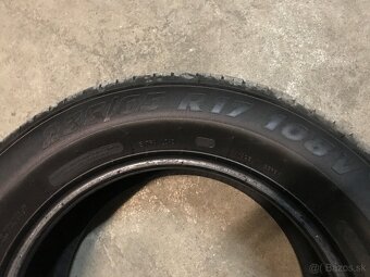 235/65 r17 - 2