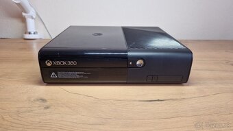 🎮Xbox 360 E - 500GB + 4 hry (v cene) - 2