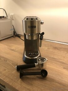 Kávovar DeLonghi Dedica EC 685.M - 2